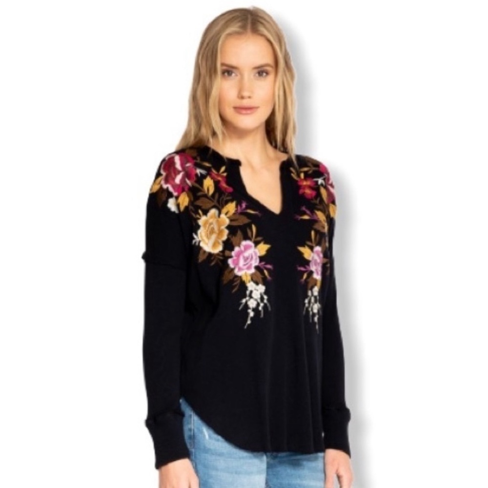 Johnny Was Zosia V-neck thermal Top Size L